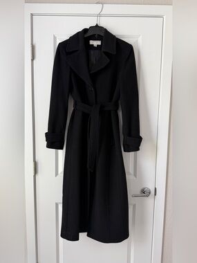 Anne Klein Black Wool Coat with Satin Lining